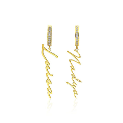 Dikey İsimli Taşlı Küpe