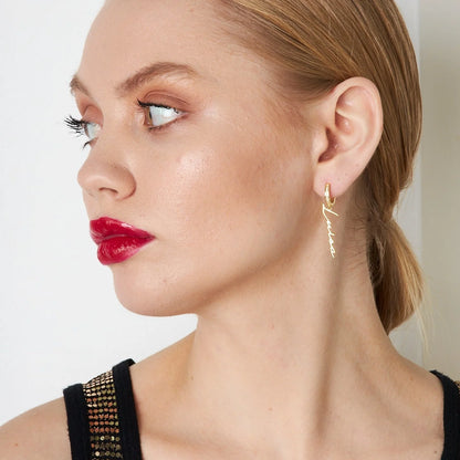 Dikey İsimli Taşlı Küpe