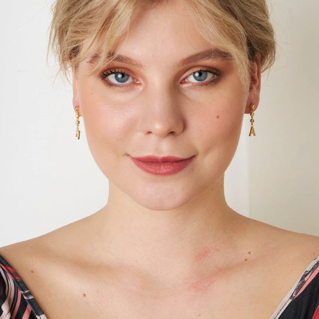 Üç Zirkon Taşlı Harf Küpe | 925 Gümüş